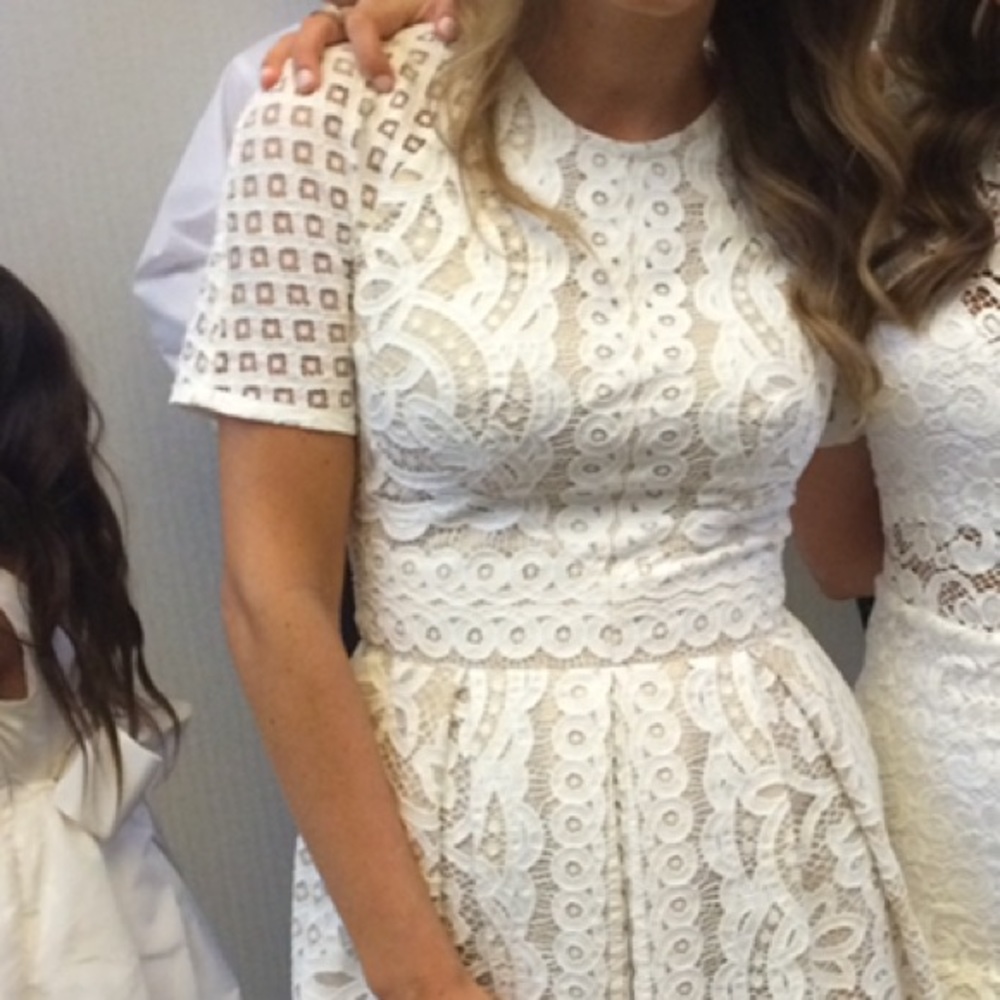 LOVER Cream Lace Dress Size 2 - Picture 6 of 6